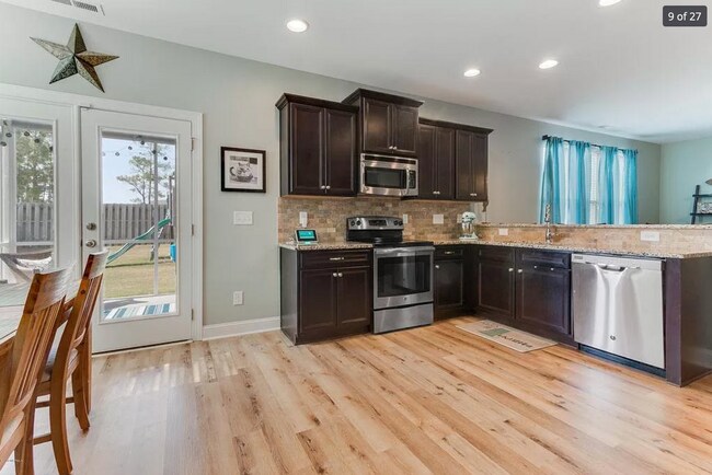 Building Photo - 106 Hampton Dr