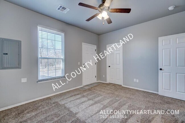 Building Photo - 1736 Eighty-Niner Ter