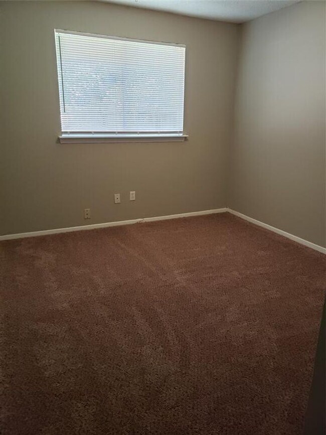Building Photo - Beautiful 4 Bedroom Home in Houston / Nice Backyard
