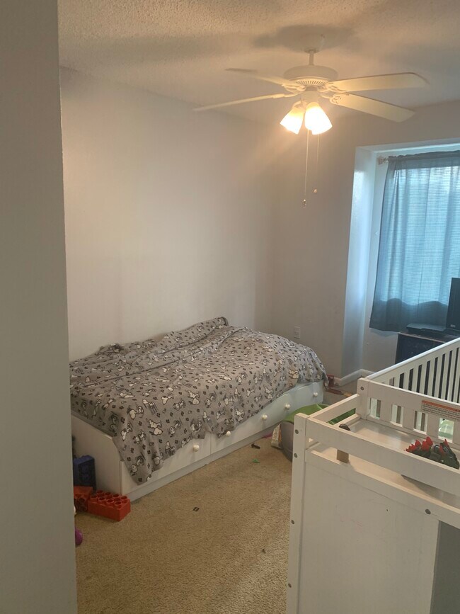 Building Photo - 5060 Downing St