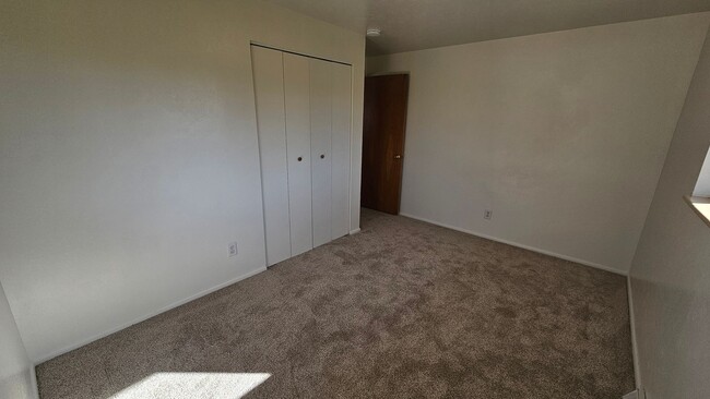 Building Photo - Multi Family Ranch Home in Westminster