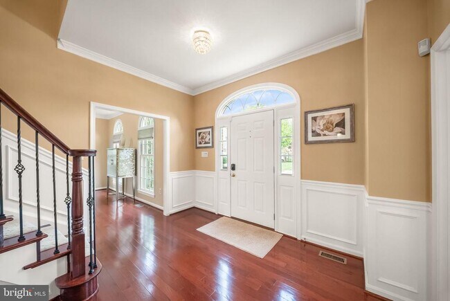 Building Photo - 5667 Lonesome Dove Ct