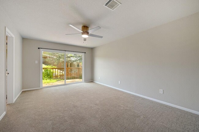 Building Photo - 10 Cypress Fairway Village