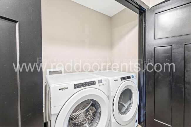 Building Photo - 416 Eastern Ave