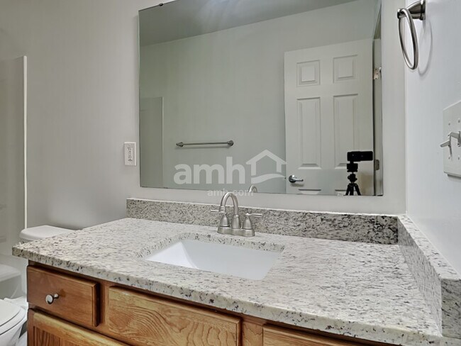 Building Photo - 20 Belwood Ct