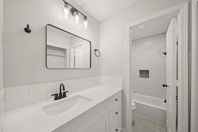 Building Photo - 22039 Rivermead Dr