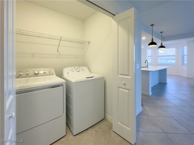 Building Photo - 5629 Double Eagle Cir