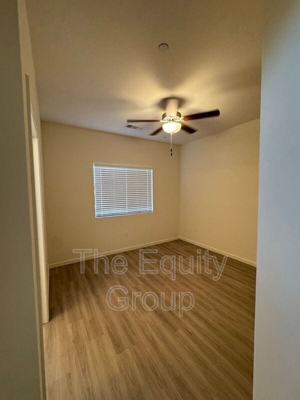 Building Photo - 4112 E Kaweah Ave