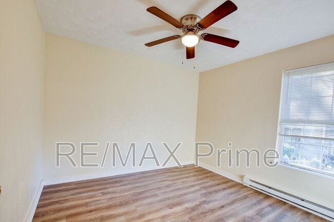 Building Photo - 409 Hunter St