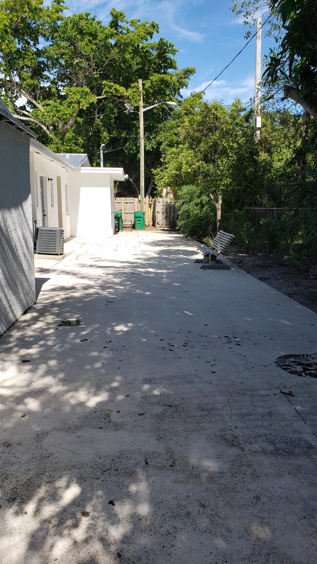 Backyard Seating Area - 11 SW 6th Ave