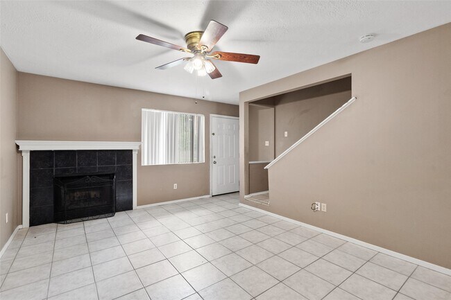 Building Photo - 2521 Crosstimbers Dr