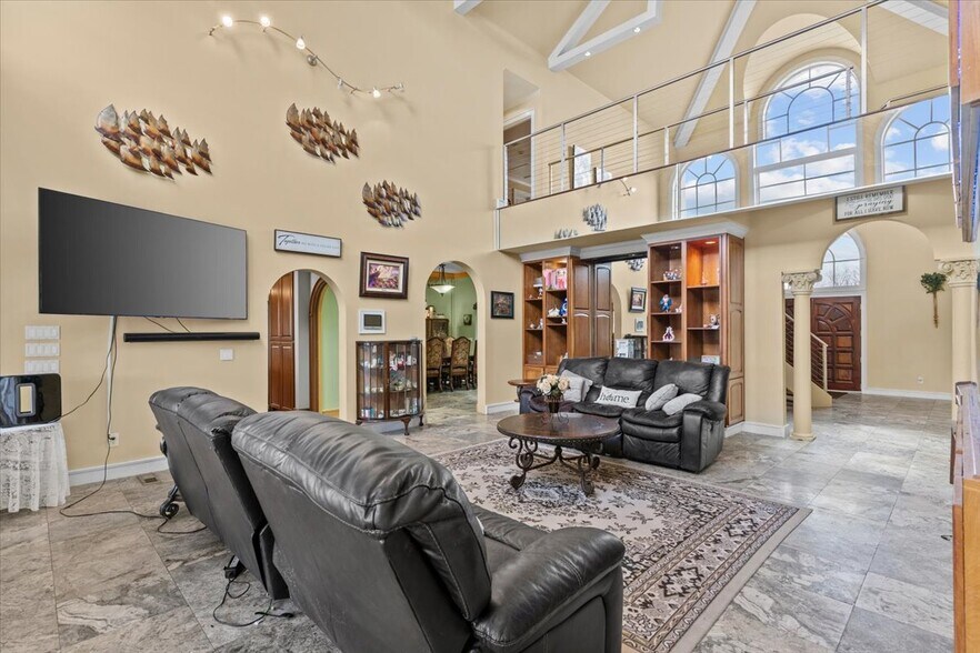 Building Photo - 200 Asphodel Dr
