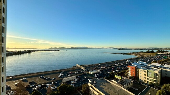 Primary Photo - High-Rise Living with Golden Gate + Mt. Ta...