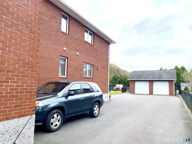 Building Photo - 119 Carroll St