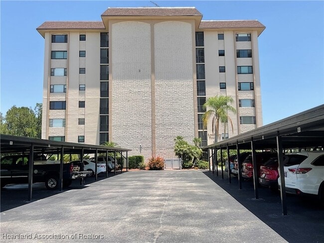 Primary Photo - 121 Country Club Dr