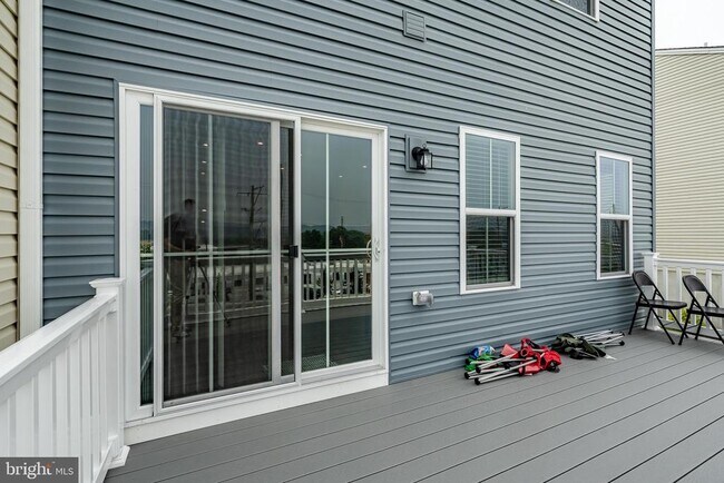 Building Photo - 208 Chase Dr