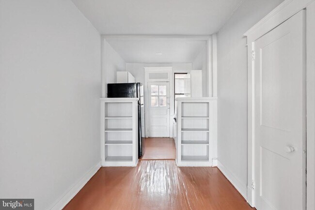 Building Photo - 7250 Chestnut St