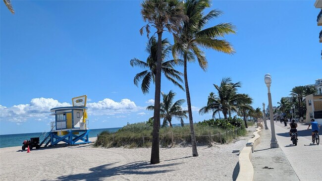 Building Photo - 1501 S Ocean Dr