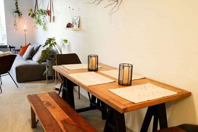 Building Photo - 2419 Fifth Ave