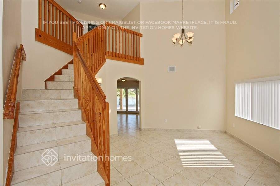 Building Photo - 4061 SW 148th Pl