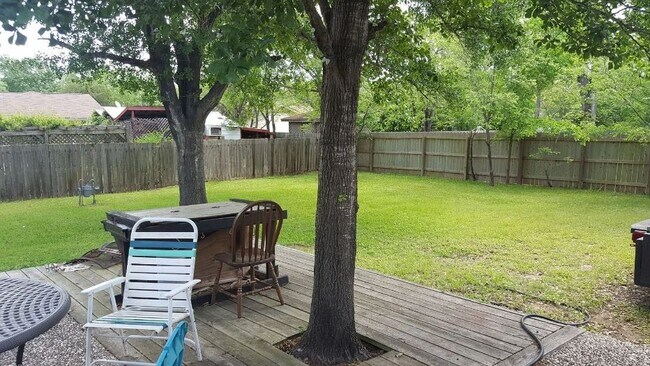 Building Photo - 1809 Southwood Dr