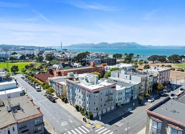Building Photo - 1500 Francisco St