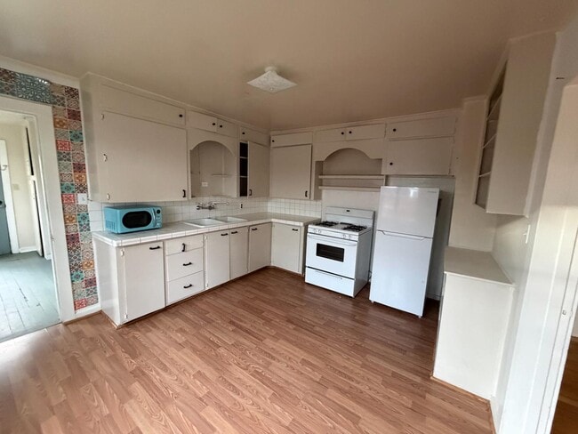 Building Photo - 440 B St