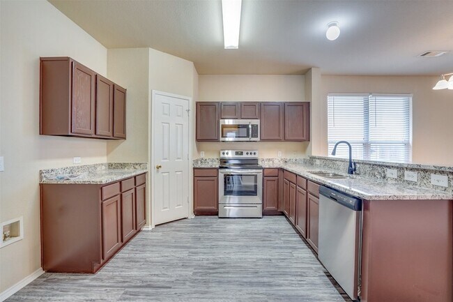 Building Photo - 5148 Senator Dr