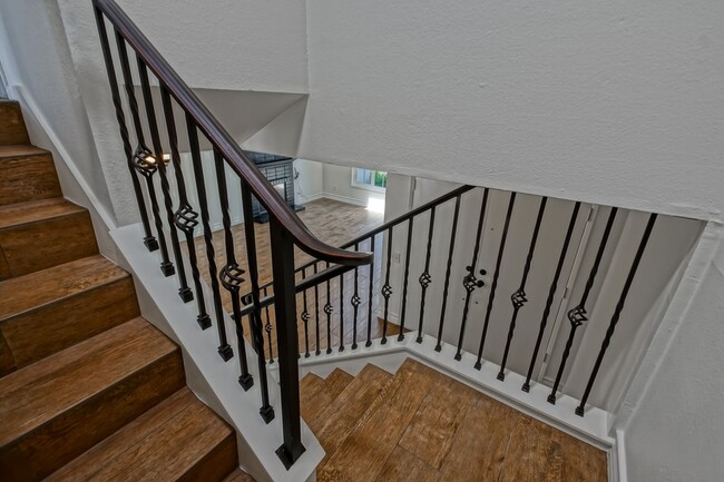 Building Photo - Bright & Spacious, 4BR3BA Home in the Private, Gated Community w/ 2 Pools, Clubhouse, Playground ...