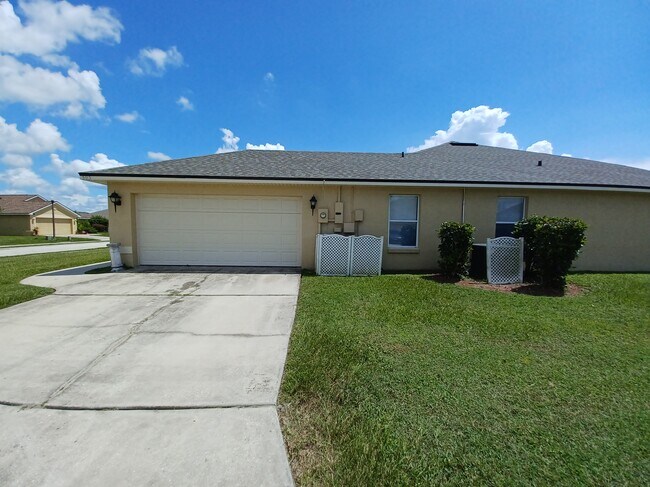 Building Photo - 505 Buckshot Ln
