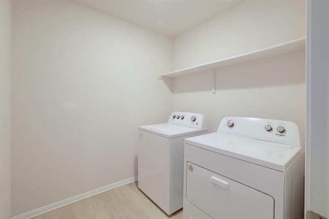 Building Photo - 2617 Dewlap Ct