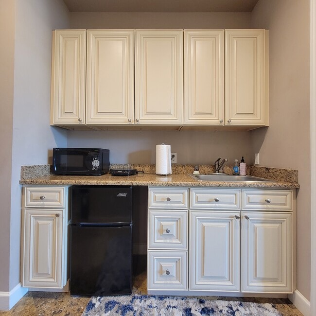 Building Photo - Corsica Rive