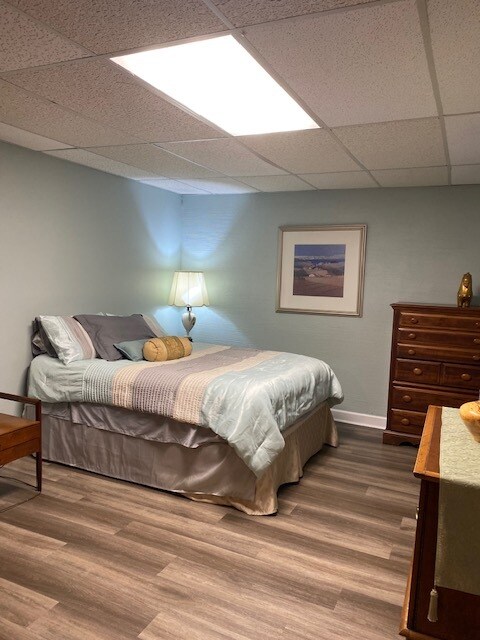 Cozy bedroom - 28 S Riversong Ln