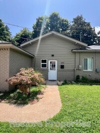 Building Photo - 5501 S Newport Ave
