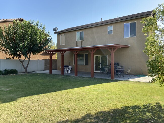 Building Photo - 5611 Artesano Ct