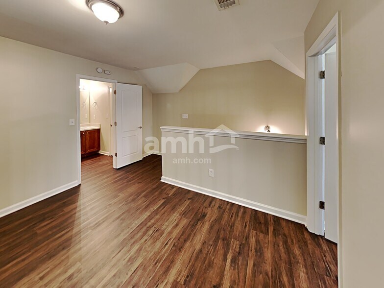 Building Photo - 165 Revolutionary Dr