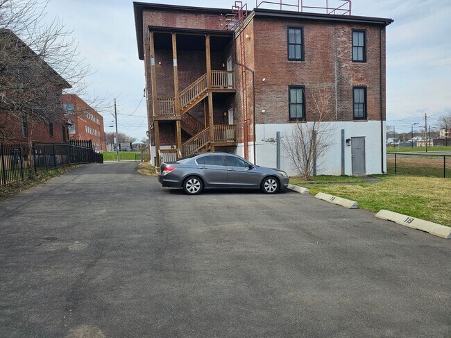 Building Photo - 94-96 Edwards Street, 2A
