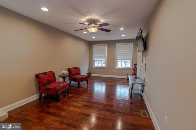 Building Photo - 316 Albemarle St