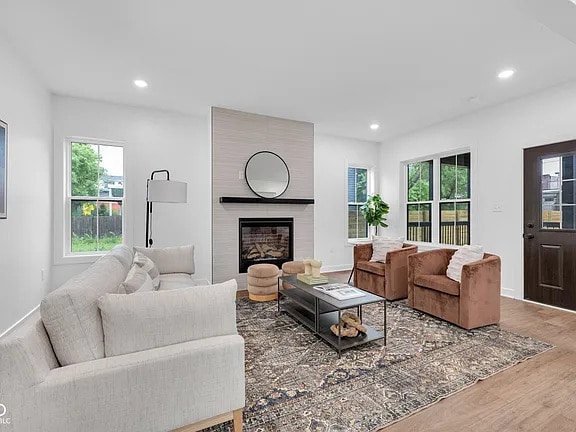 Building Photo - 1027 Hosbrook St