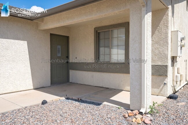 Building Photo - 3133 N Yavapai Rd E