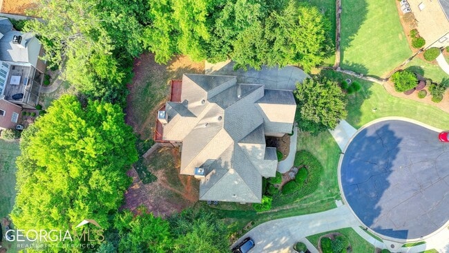 Building Photo - 8920 Doral Dr