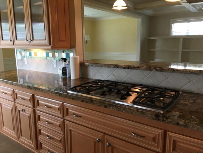 Building Photo - 126 E Arthur Ave