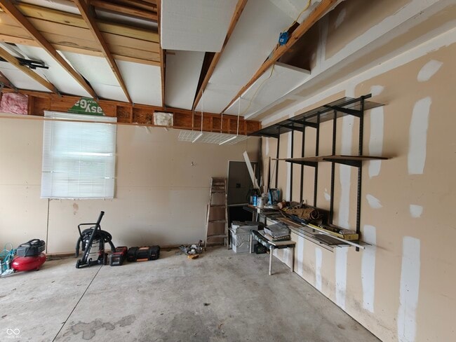Building Photo - 802 Fern Dr