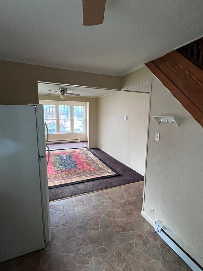 Building Photo - 229 Main St