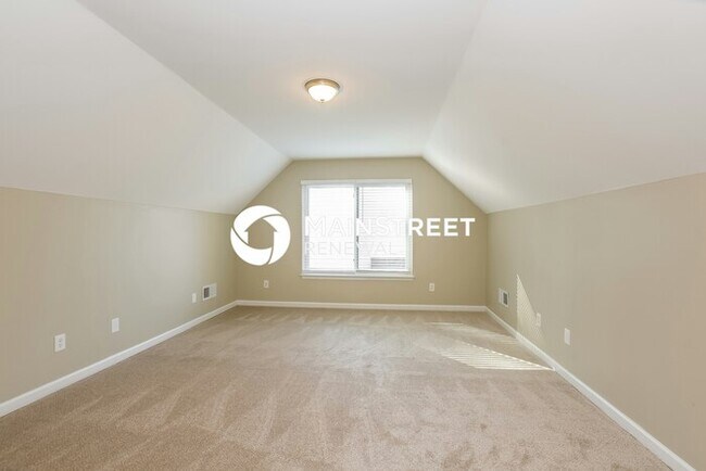 Building Photo - 3 Bedroom Pet-Friendly Home in Huntersville, NC with Main Street Renewal