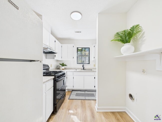 Building Photo - 4508 Bon Ayer Cir