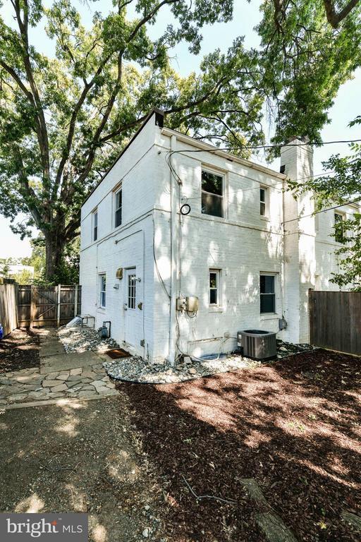 Building Photo - 3210 9th St S
