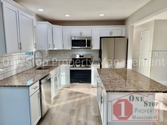 Building Photo - 4-Bedroom, 2.5-Bathroom home in Independence