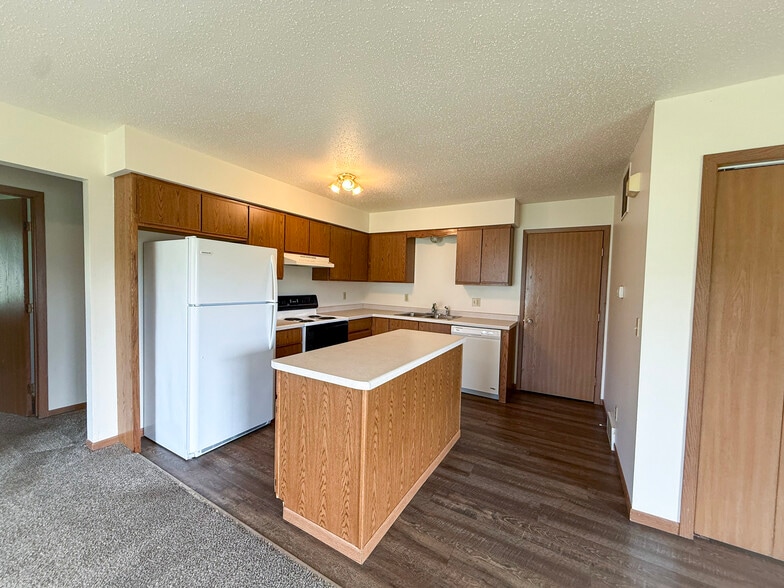 Building Photo - 13289 39th Ave N