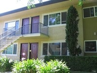 Building Photo - 2060 Wilkins Ave